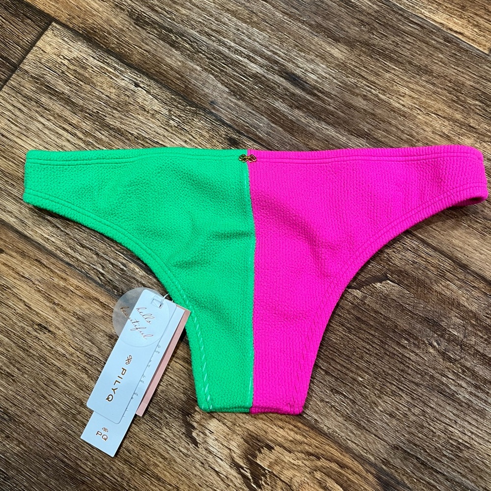 NWT Pilyq Kiwi Reef Two Tone Smocked Bikini Bottoms Teeny Coverage Size Medium